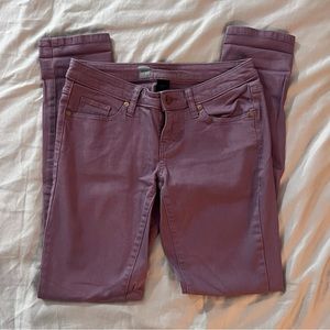 🔮 3/$5 🔮 Mauve/Lavender Skinny Jeans